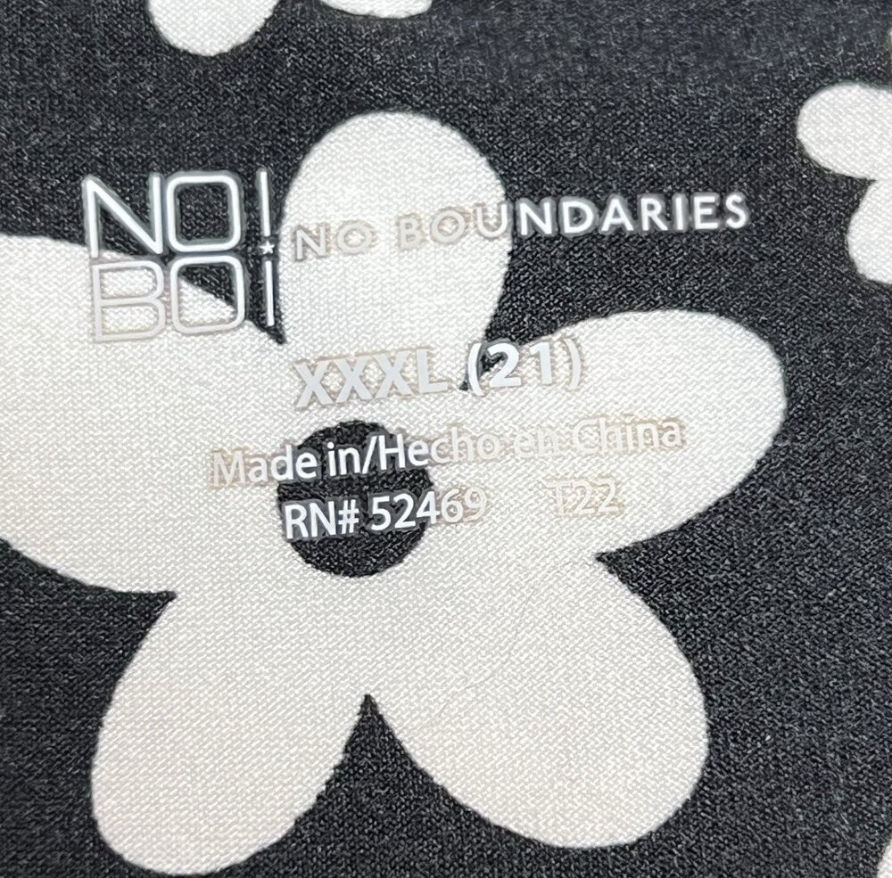 No Boundaries - Flare Leg Stretch Pants Women's XXXL(21) B/W Daisy Flower - Picture 5 of 9